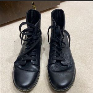 Dr Martens Leyton boots 8 ladies